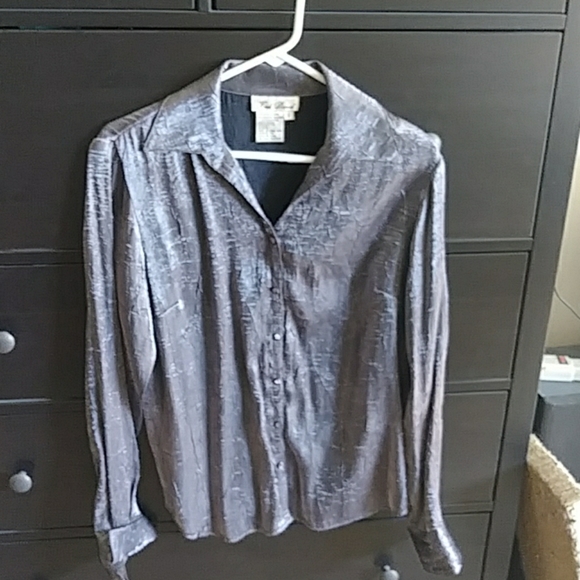 Shirt - Picture 1 of 6
